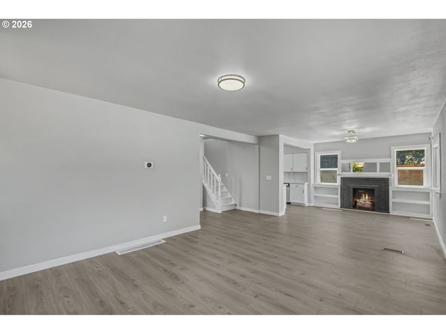 750 Se 135TH Ave, Portland, OR 97233