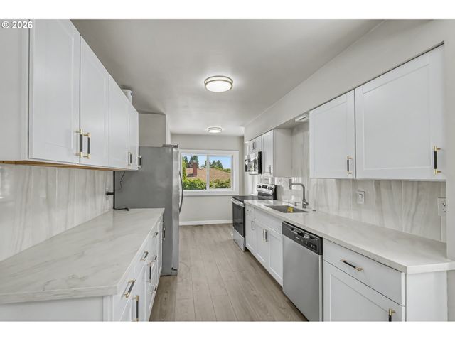 750 Se 135TH Ave, Portland, OR 97233