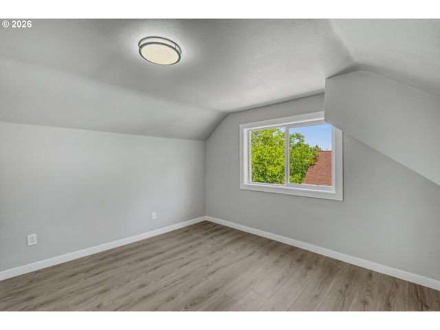 750 Se 135TH Ave, Portland, OR 97233