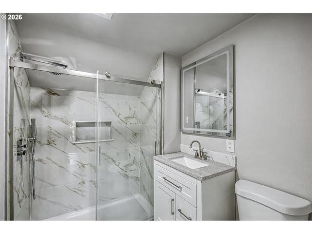 750 Se 135TH Ave, Portland, OR 97233
