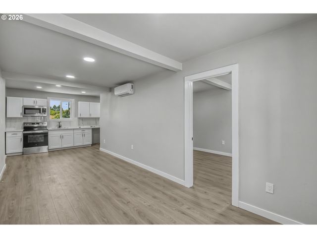 750 Se 135TH Ave, Portland, OR 97233