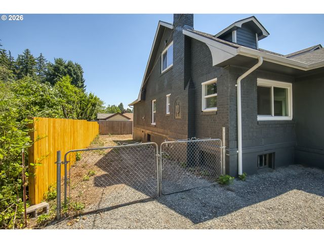 750 Se 135TH Ave, Portland, OR 97233