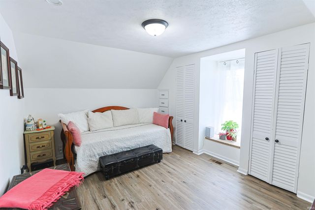 410 W Lawrence Street, Mishawaka, IN 46545