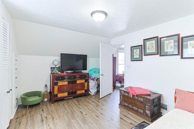 410 W Lawrence Street, Mishawaka, IN 46545