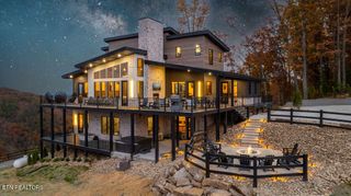 2852 Red Sky Drive, Sevierville, TN 37876