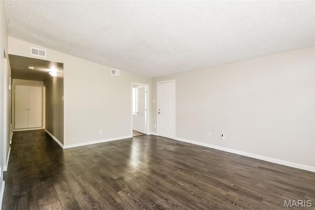 100 Taney Drive, Florissant, MO 63033