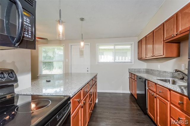 100 Taney Drive, Florissant, MO 63033