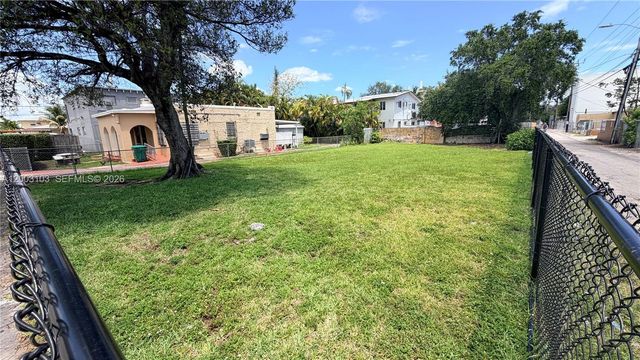 33 NW 21st Avenue, Miami, FL 33125