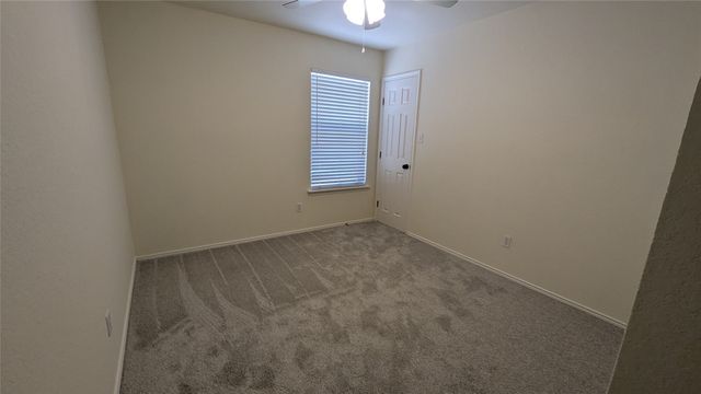 916 Heberle Drive, Burleson, TX 76028