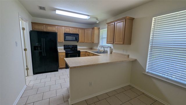 916 Heberle Drive, Burleson, TX 76028