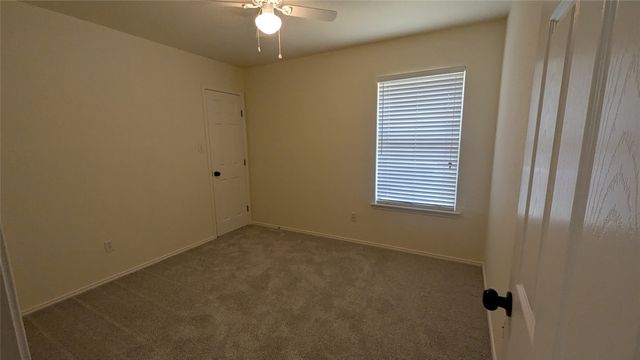 916 Heberle Drive, Burleson, TX 76028