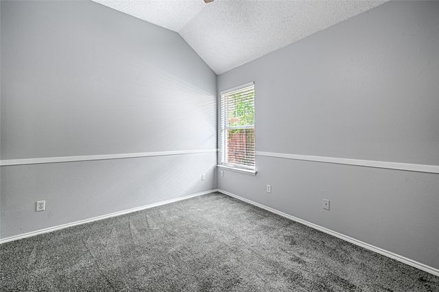 8737 San Joaquin Trail, Fort Worth, TX 76118