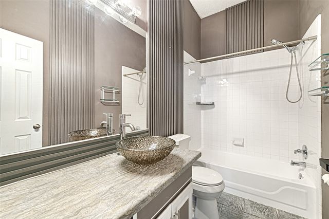 8737 San Joaquin Trail, Fort Worth, TX 76118