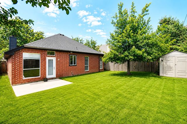 8737 San Joaquin Trail, Fort Worth, TX 76118