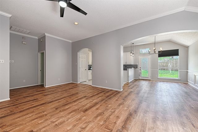 8737 San Joaquin Trail, Fort Worth, TX 76118