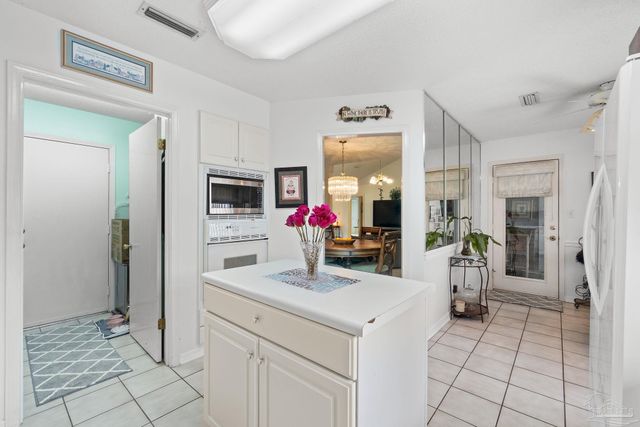 8560 Westview Ln, Pensacola, FL 32514