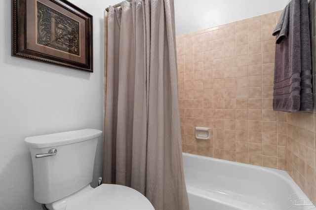 8560 Westview Ln, Pensacola, FL 32514