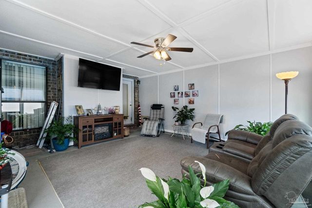 8560 Westview Ln, Pensacola, FL 32514