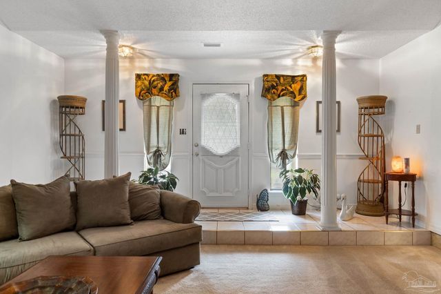 8560 Westview Ln, Pensacola, FL 32514