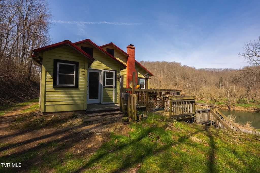 9950 Chestnut Ridge Road, Eidson, TN 37731