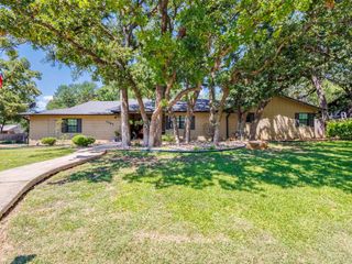 1705 14th Street, Brownwood, TX 76801
