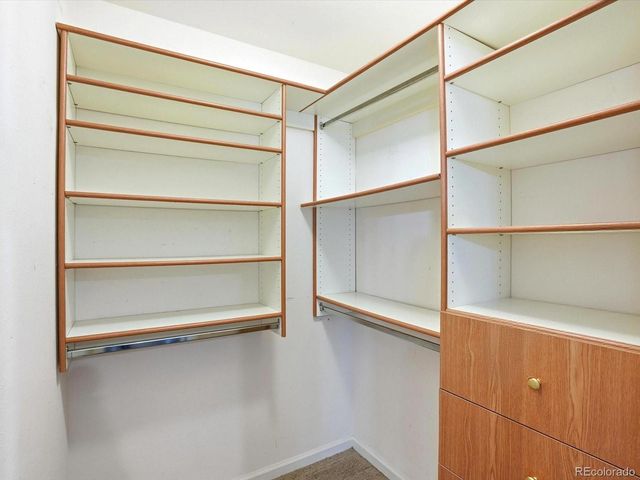 6886 S Pitkin Street, Foxfield, CO 80016