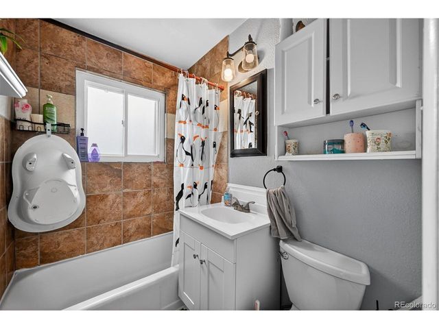 880 Lansing St, Aurora, CO 80010