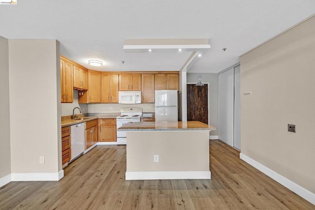 555 Pierce St 1424, Albany, CA 94706