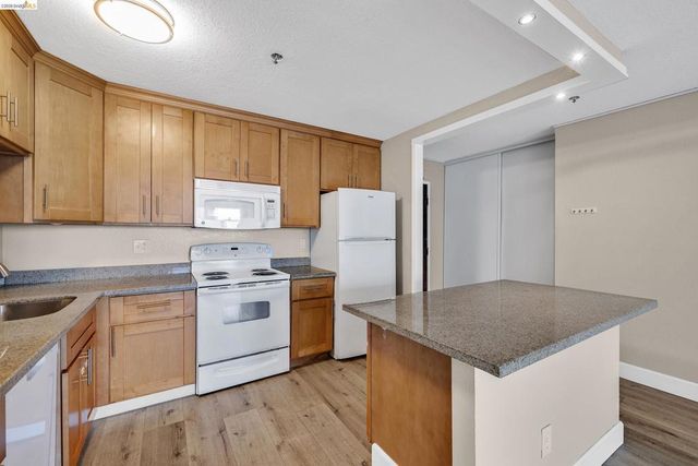 555 Pierce St 1424, Albany, CA 94706