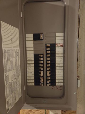 2209 Virginia DRIVE, Manitowoc, WI 54220