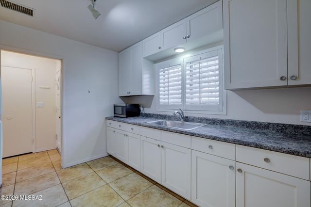 6260 E 2nd Street, Tucson, AZ 85711