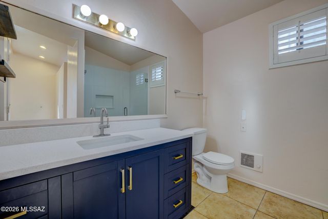 6260 E 2nd Street, Tucson, AZ 85711