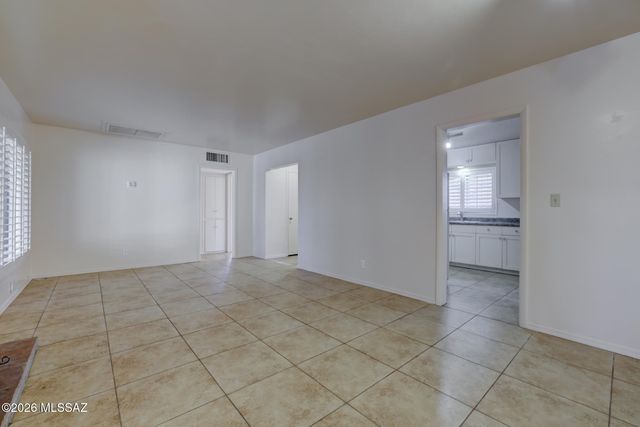 6260 E 2nd Street, Tucson, AZ 85711