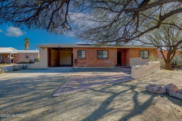 6260 E 2nd Street, Tucson, AZ 85711