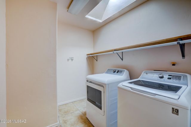 6260 E 2nd Street, Tucson, AZ 85711