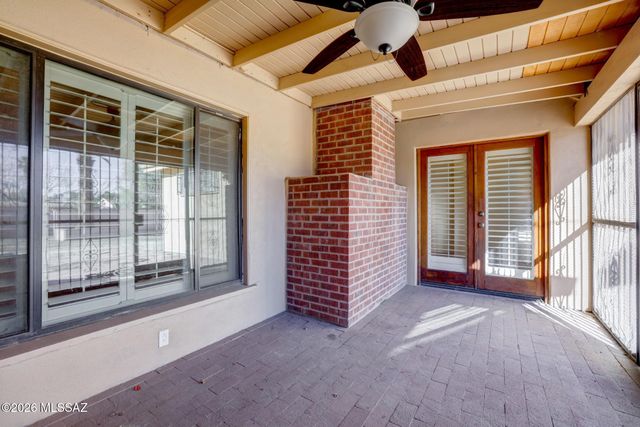 6260 E 2nd Street, Tucson, AZ 85711