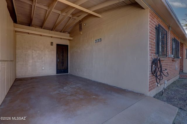 6260 E 2nd Street, Tucson, AZ 85711