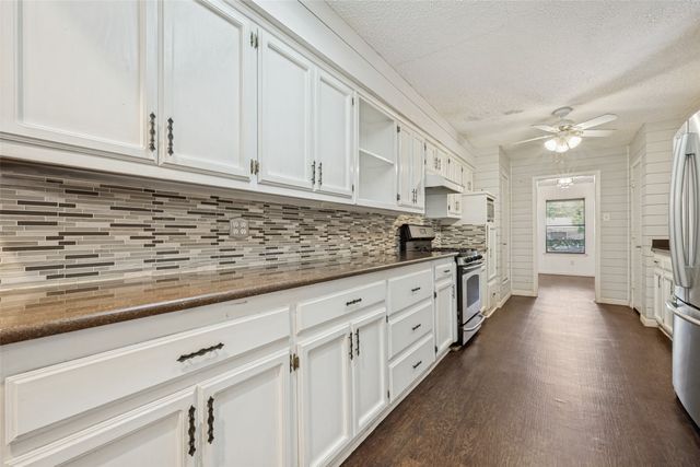 3204 Broken Arrow Road, Denton, TX 76209
