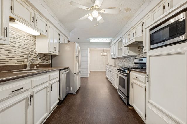 3204 Broken Arrow Road, Denton, TX 76209