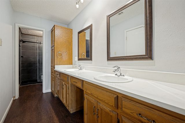 3204 Broken Arrow Road, Denton, TX 76209