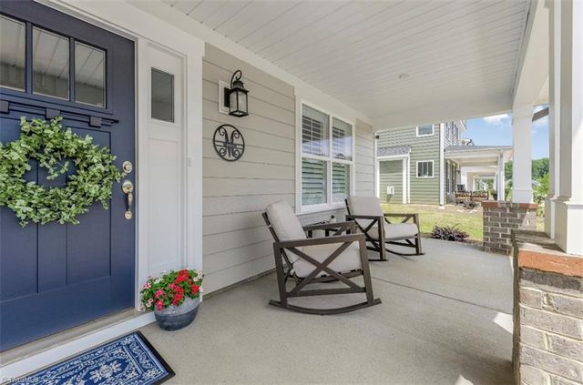 1638 Cross Village Avenue, Kernersville, NC 27284