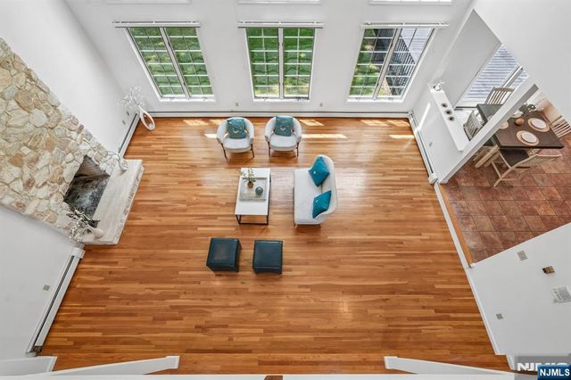 11 Carrington Court, Woodcliff Lake, NJ 07677