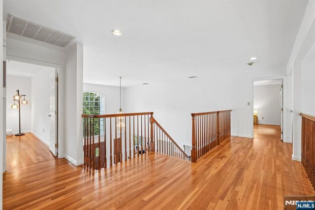 11 Carrington Court, Woodcliff Lake, NJ 07677