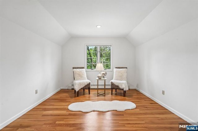 11 Carrington Court, Woodcliff Lake, NJ 07677