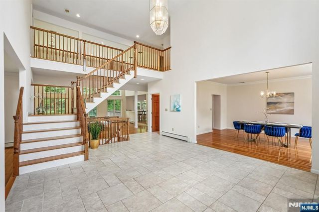 11 Carrington Court, Woodcliff Lake, NJ 07677