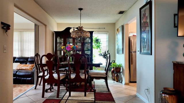1061 NW 85th Terrace A111, Plantation, FL 33322