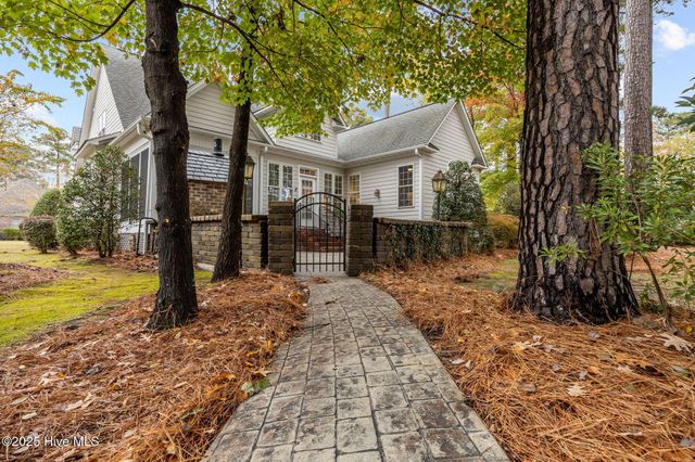 101 Merrimack Place, Chocowinity, NC 27817