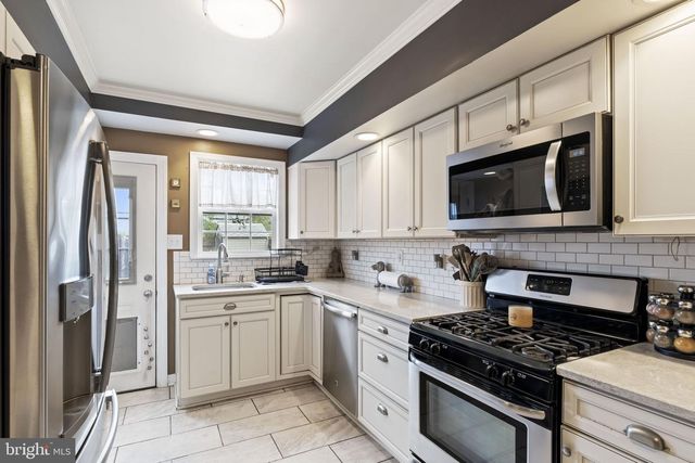 4727 E THOMPSON ST, Philadelphia, PA 19137