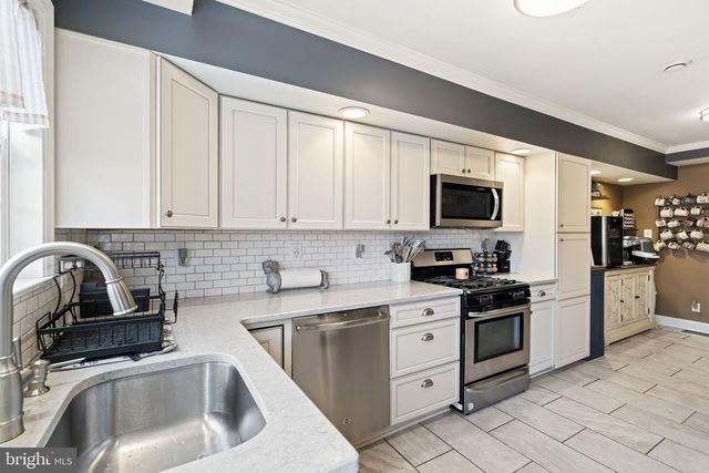 4727 E THOMPSON ST, Philadelphia, PA 19137