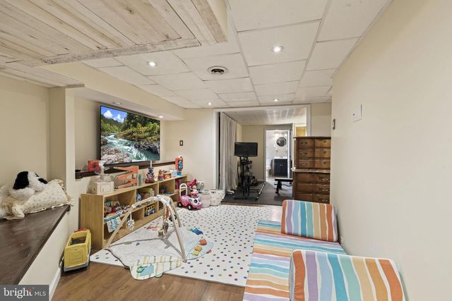 4727 E THOMPSON ST, Philadelphia, PA 19137